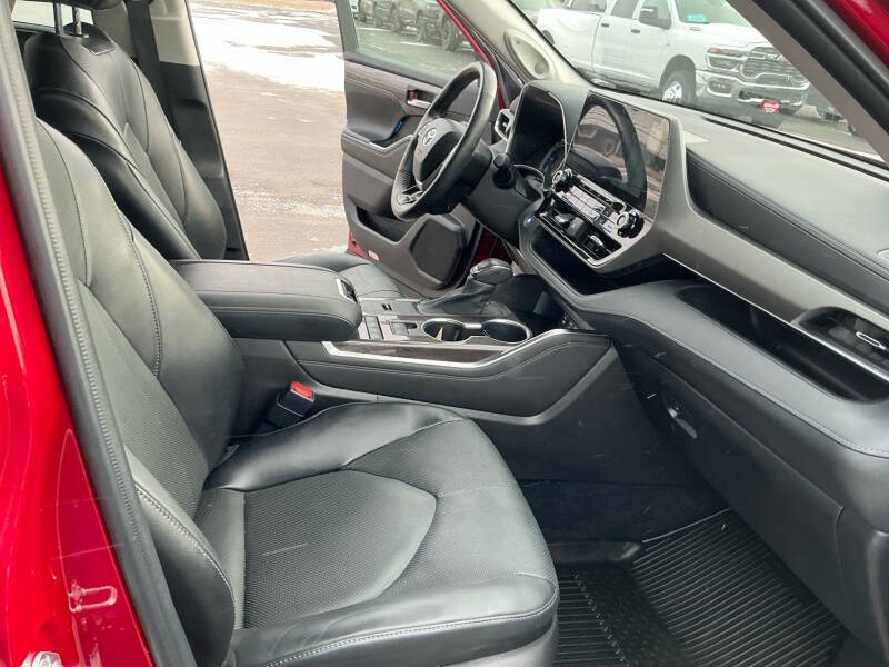 2022 Toyota Highlander Hybrid Limited