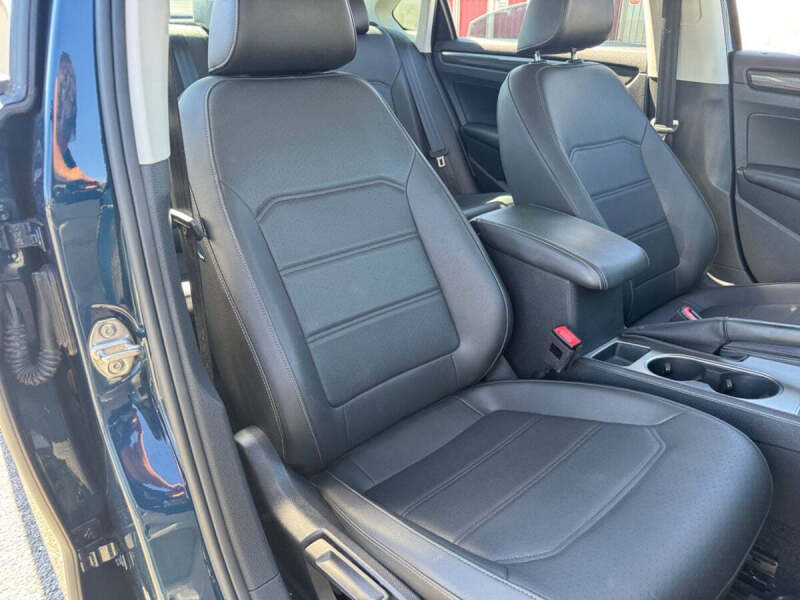 2020 Volkswagen Passat R-Line