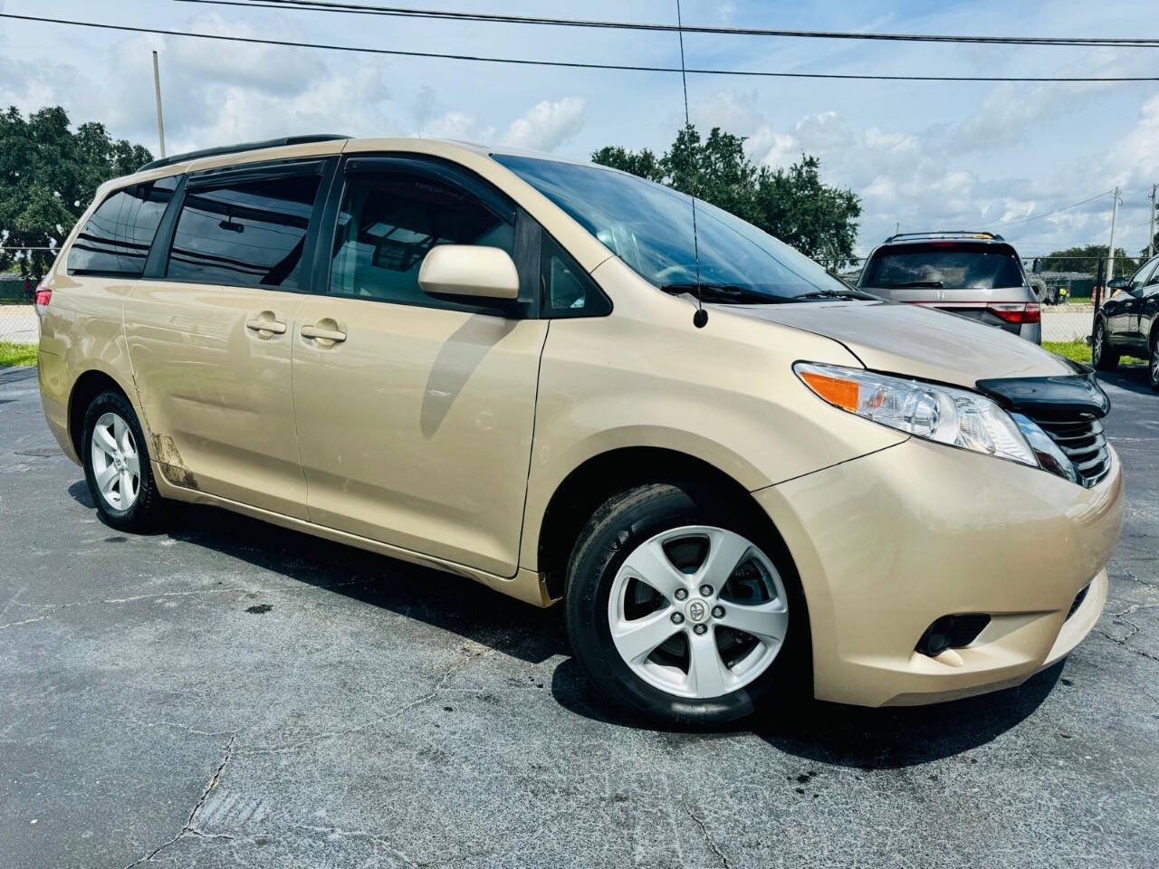 2011 Toyota Sienna for sale at NOVA AUTO SALES in Orlando, FL