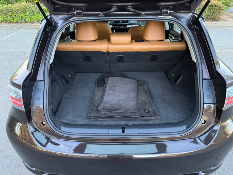 2011 Lexus CT 200h Premium