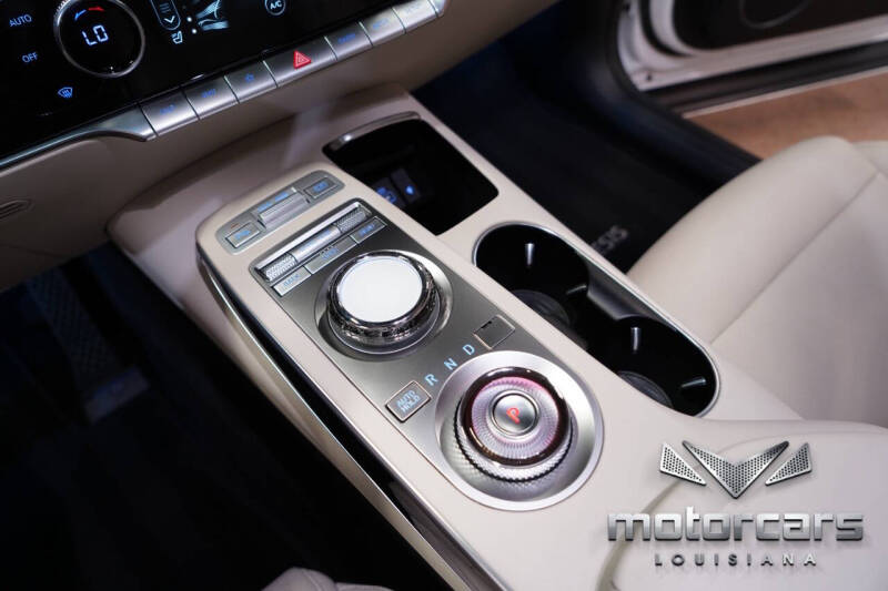 2022 Genesis GV70 2.5T Standard