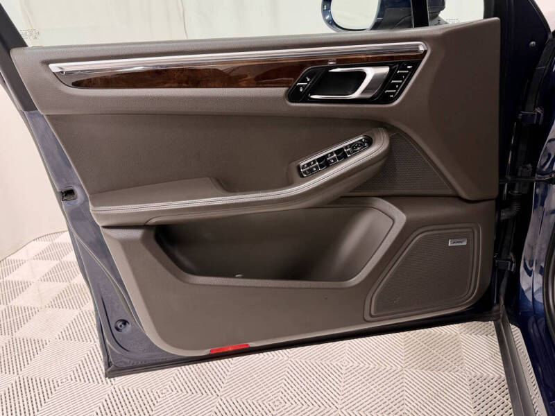 2016 Porsche Macan S