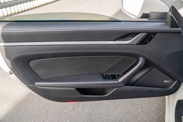 2021 Porsche 911 11