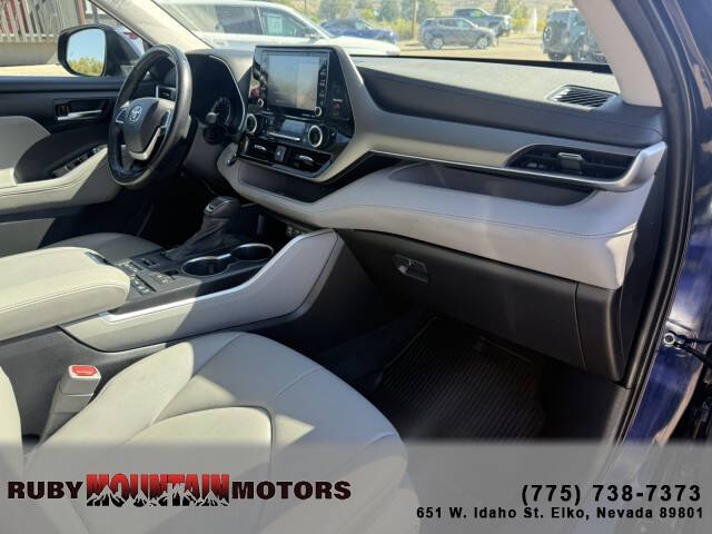 2022 Toyota Highlander XLE