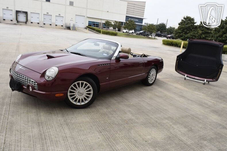 2004 Ford Thunderbird Deluxe