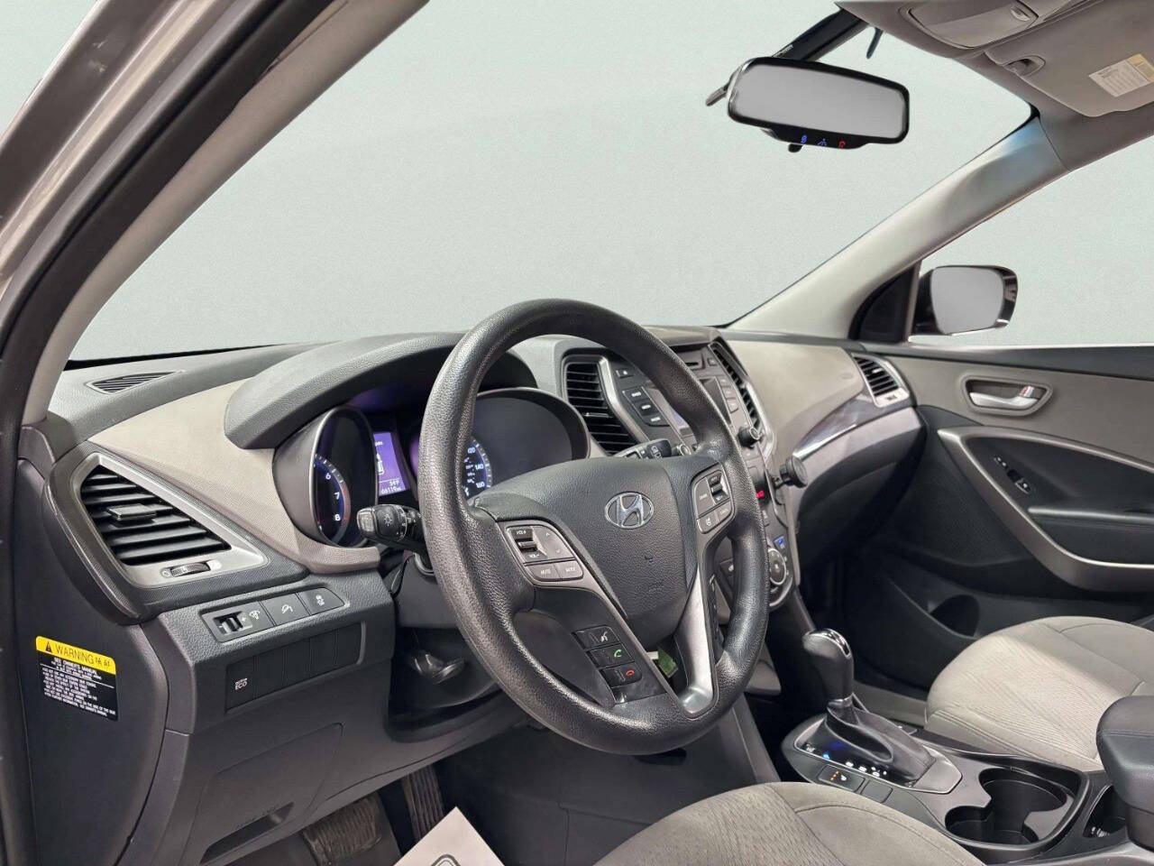 HyundaiSanta Fe Sport14