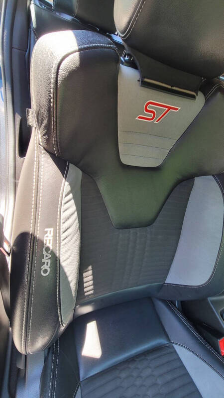 2018 Ford Focus ST