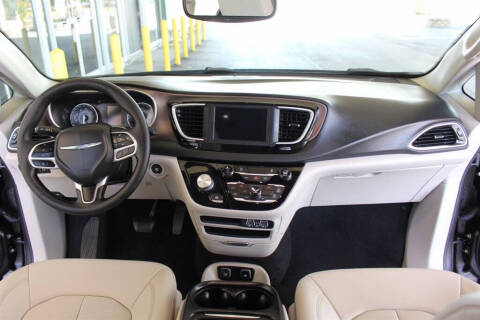 2021 Chrysler Voyager LXi