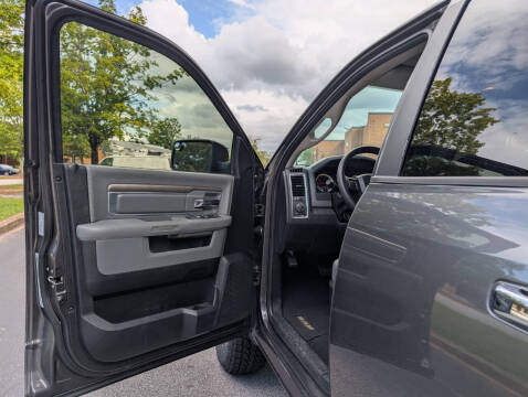 2016 RAM 1500 SLT