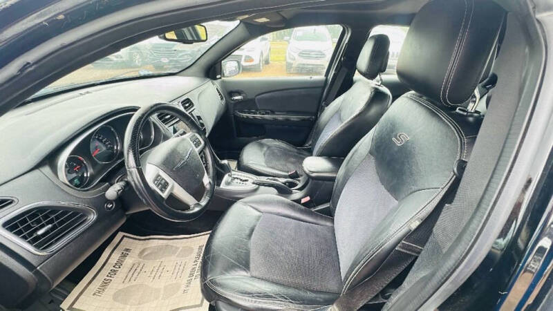2012 Chrysler 200 S