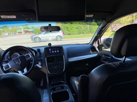 2011 Dodge Grand Caravan R/T