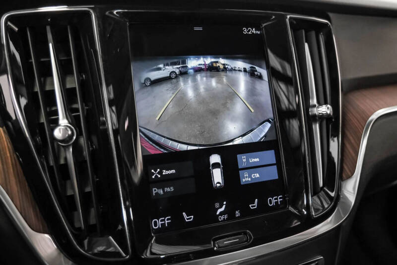 2021 Volvo V60 T5 Momentum