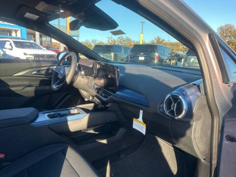 2026 Chevrolet Equinox EV LT 2