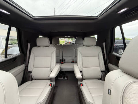 2025 GMC Yukon Elevation
