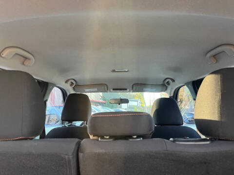 2018 Nissan Kicks SR