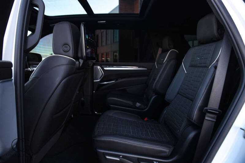 2025 Cadillac Escalade-V