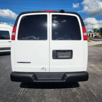 2017 Chevrolet Express 2500