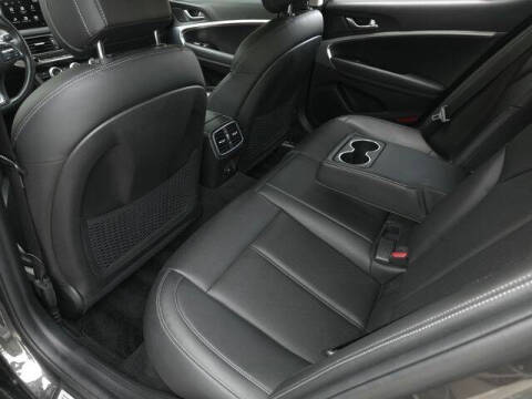 2023 Genesis G70
