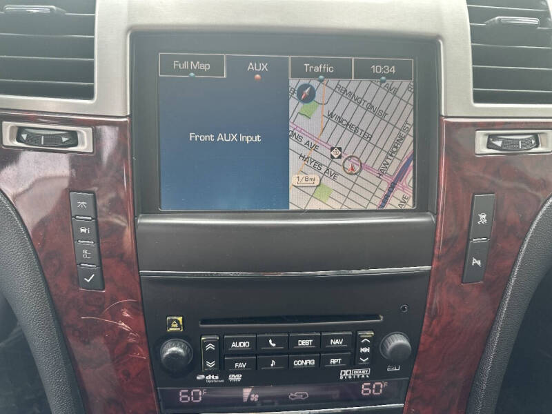 2011 Cadillac Escalade Luxury