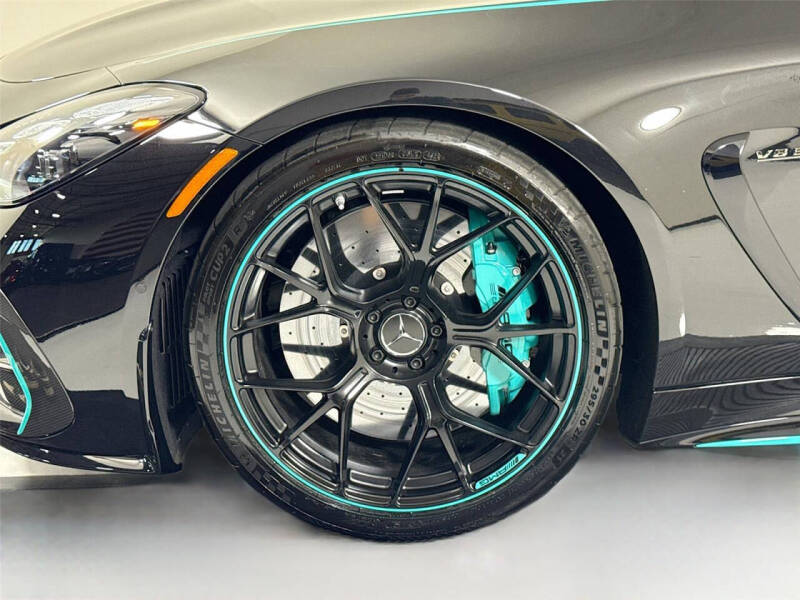 2025 Mercedes-Benz AMG GT 63 PRO