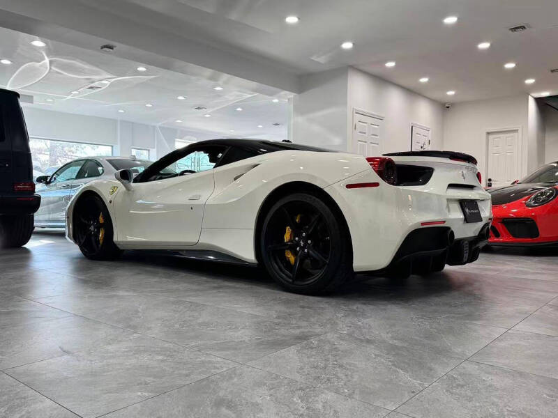 2016 Ferrari 488 GTB