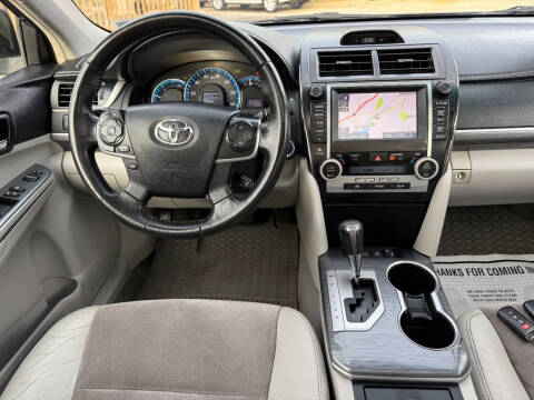 2012 Toyota Camry Hybrid XLE