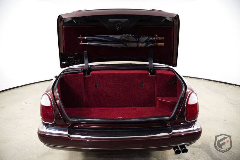 2001 Rolls-Royce Corniche