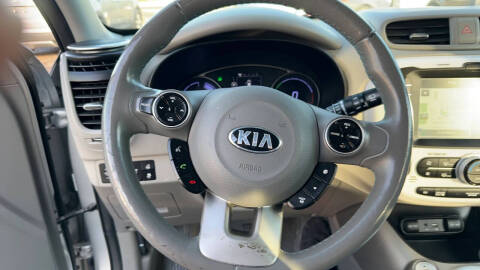 2016 Kia Soul +