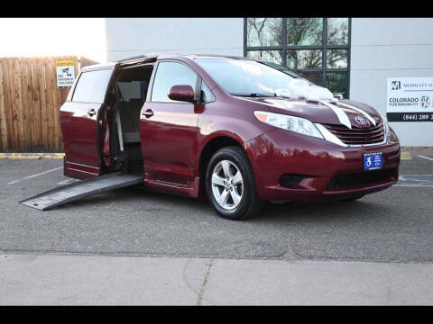 2015 Toyota Sienna LE Mobility 7-Passenger