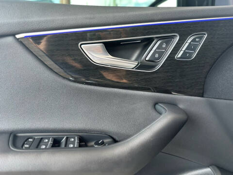 2021 Audi Q8 quattro Premium Plus 55 TFSI