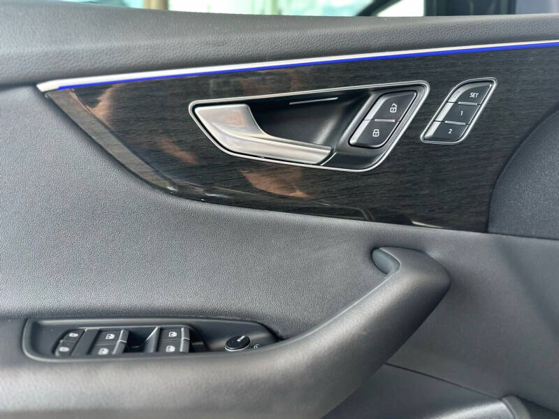 2021 Audi Q8 quattro Premium Plus 55 TFSI