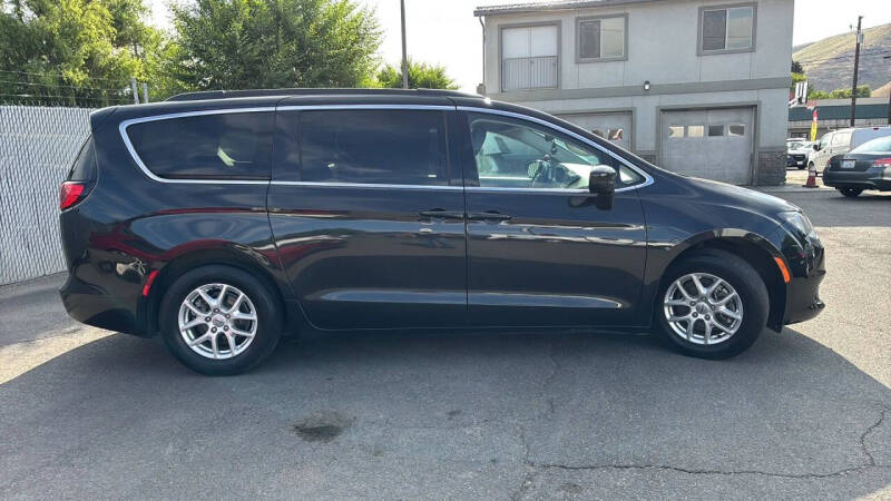 2021 Chrysler Voyager LXi