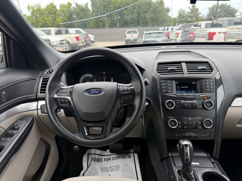 2018 Ford Explorer