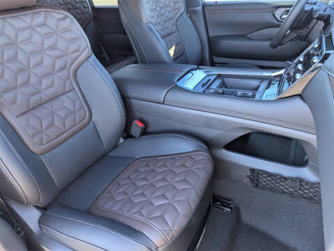 2025 Nissan Armada Platinum