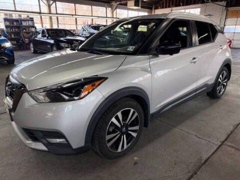2020 Nissan Kicks SR