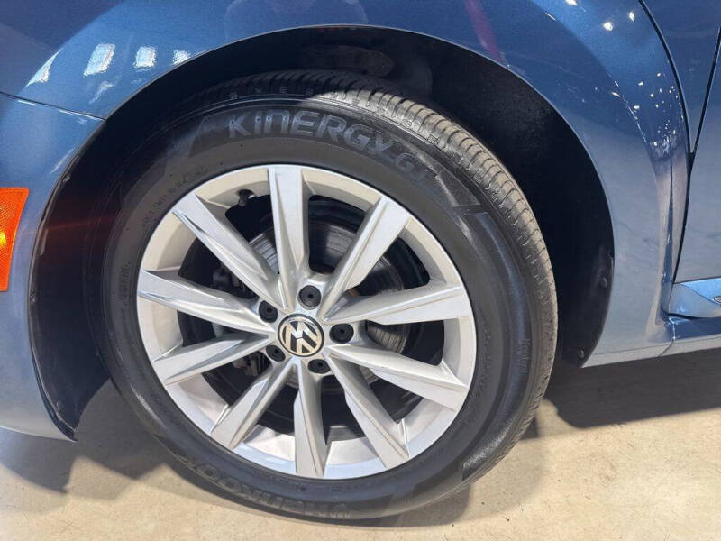 2017 Volkswagen Beetle 1.8T SE