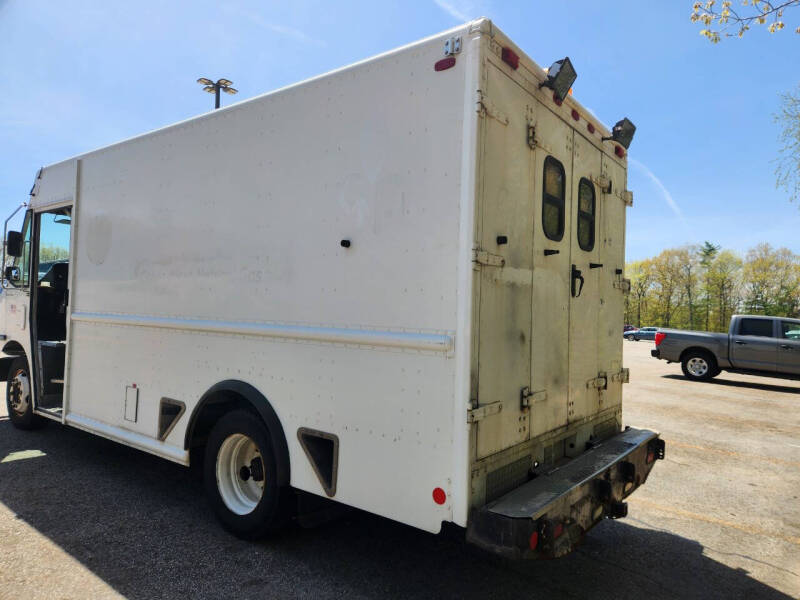 2009 Freightliner MT45 Chassis