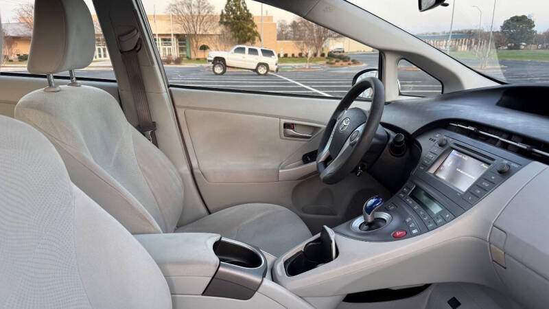 2012 Toyota Prius Two