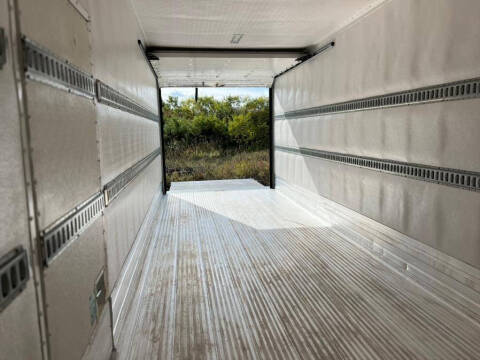 2020 Freightliner M2 106