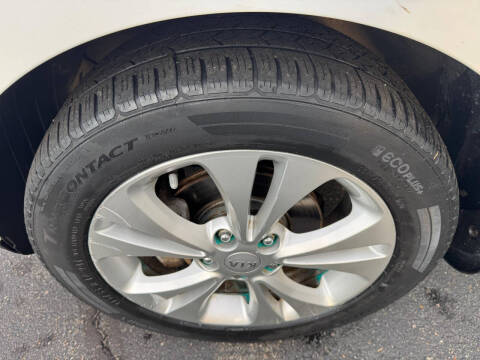 2014 Kia Soul +