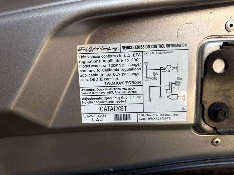 2004 Ford Thunderbird Deluxe