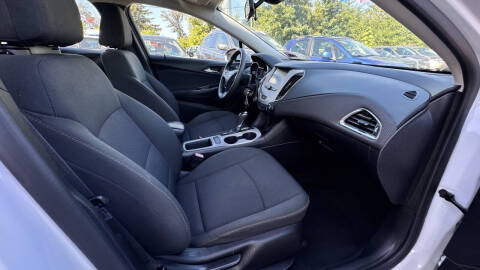 2017 Chevrolet Cruze LS Auto