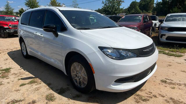 2026 Chrysler Voyager LX