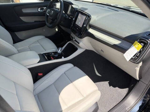 2026 Volvo XC40 B5 Plus