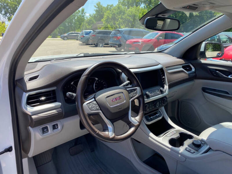 2021 GMC Acadia SLT