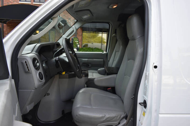 2014 Ford E-Series E-350 SD