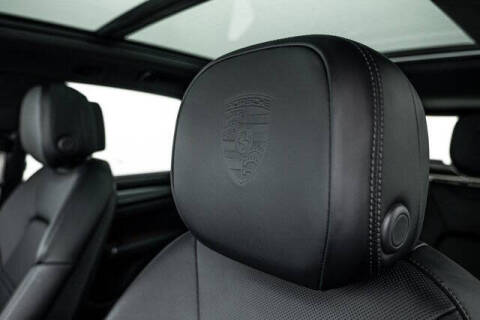 2023 Porsche Cayenne S Platinum Edition