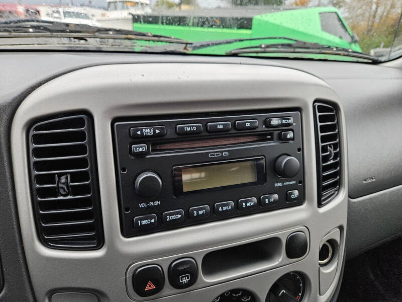 2005 Ford Escape XLT