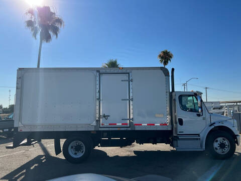 2012 Freightliner M2 106