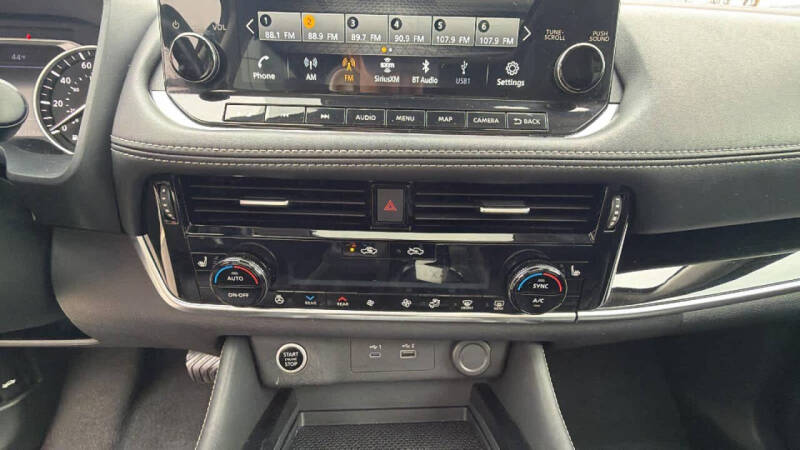 2022 Nissan Rogue SL